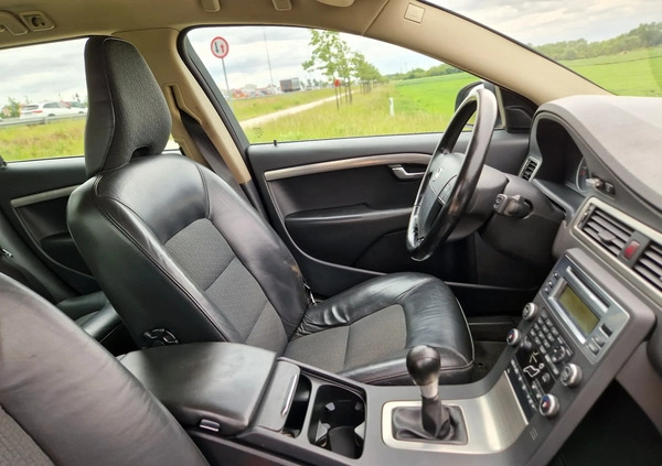 Volvo V70 cena 22900 przebieg: 262424, rok produkcji 2009 z Zdzieszowice małe 301